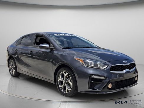 Used 2020 Kia Forte LXS FWD image 9