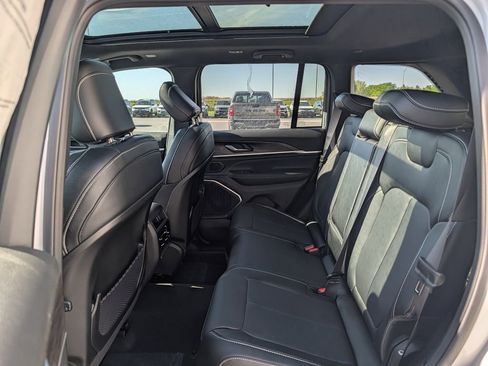 New 2026 Jeep Grand Cherokee Limited AWD/4WD image 6