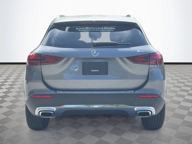 Used 2026 Mercedes-Benz GLA 250 4MATIC image 6