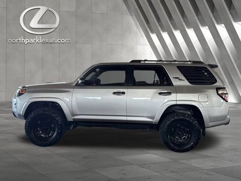 Used 2022 Toyota 4Runner TRD Off-Road Premium image 1