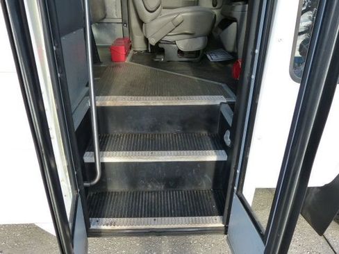 Used 2007 Chevrolet Express 3500 w/ School Bus Package image 18