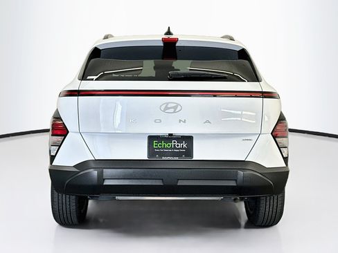 Used 2025 Hyundai Kona SEL AWD/4WD image 7