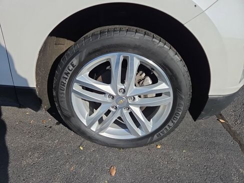 Used 2019 Chevrolet Equinox Premier image 25