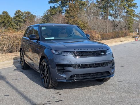 New 2026 Land Rover Range Rover Sport Dynamic SE image 3