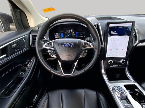 Certified 2022 Ford Edge Titanium AWD/4WD image 6
