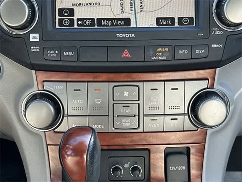 Used 2010 Toyota Highlander Limited image 15