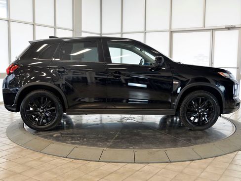 Used 2025 Mitsubishi Outlander Sport LE image 9