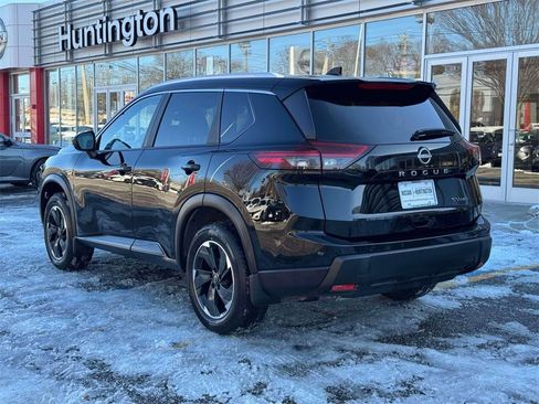 Certified 2024 Nissan Rogue SV w/ SV Premium Package image 6