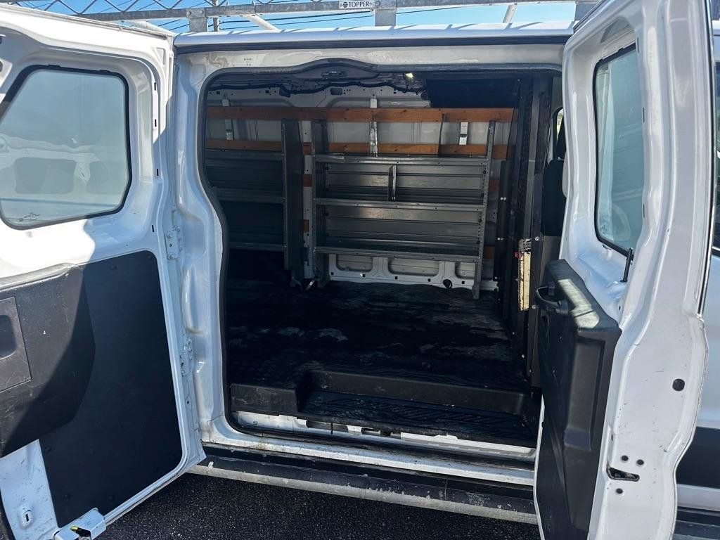 Used 2017 Ford Transit 250 130 Low Roof w/ Exterior Upgrade Package RWD image 11