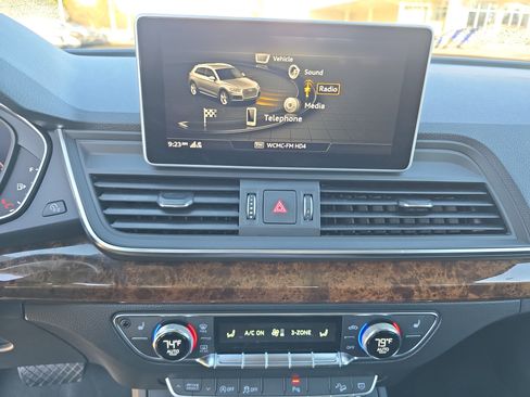 Used 2018 Audi Q5 2.0T Premium Plus w/ Premium Plus Package image 18