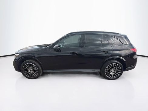 Used 2025 Mercedes-Benz GLC 300 4MATIC w/ AMG Line image 4