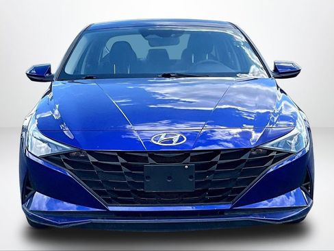 Used 2023 Hyundai Elantra SEL w/ Cargo Package FWD image 4