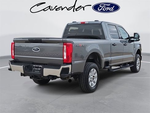 Used 2024 Ford F250 XLT image 5
