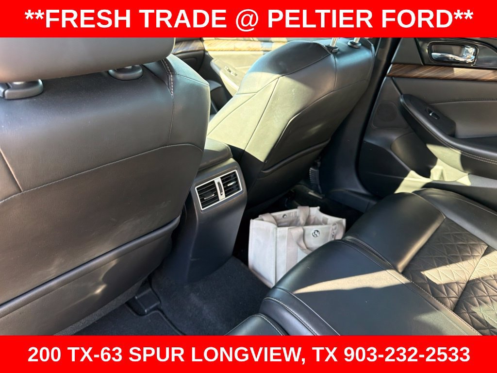 Used 2017 Nissan Maxima Platinum FWD image 16