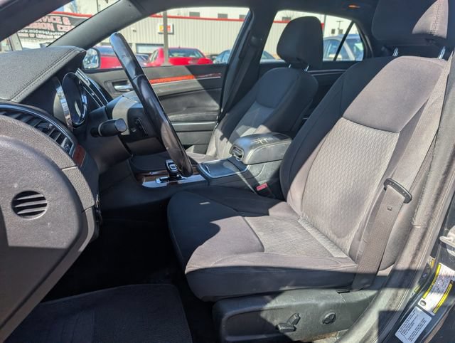 Used 2012 Chrysler 300 RWD image 7