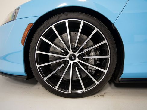 Used 2023 McLaren GT image 9