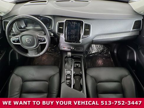 Used 2020 Volvo XC90 T6 Momentum image 18