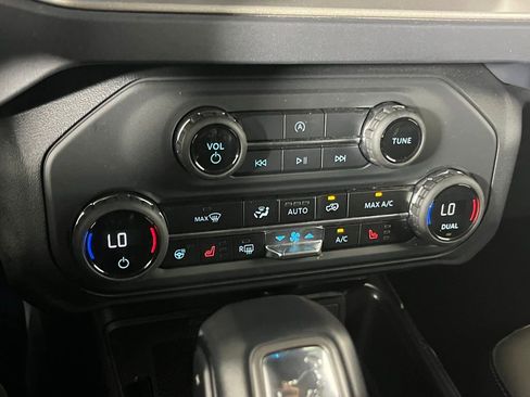 Used 2025 Ford Bronco Outer Banks image 20