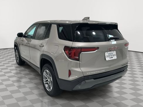 Used 2025 GMC Terrain Elevation image 3