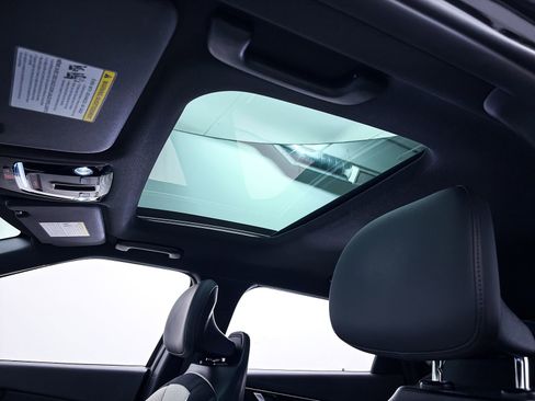 Used 2023 Kia EV6 GT-Line w/ GT-Line White Seat Package image 3