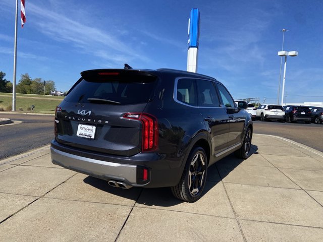 Used 2025 Kia Telluride S FWD image 10