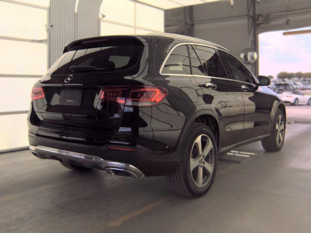 Used 2020 Mercedes-Benz GLC 300 image 2