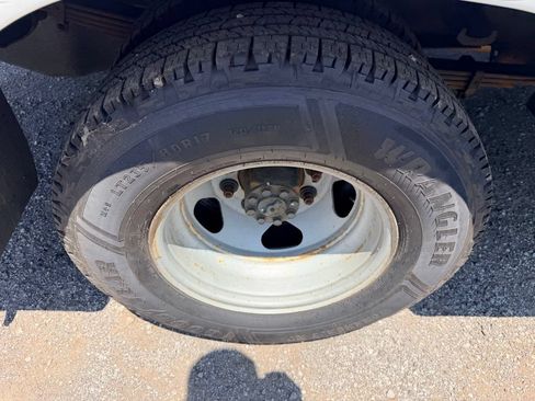 Used 2015 Chevrolet Silverado 3500 W/T RWD image 10