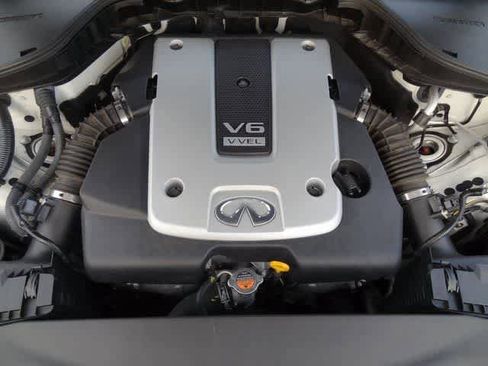 Used 2018 INFINITI Q70 L 3.7 image 40