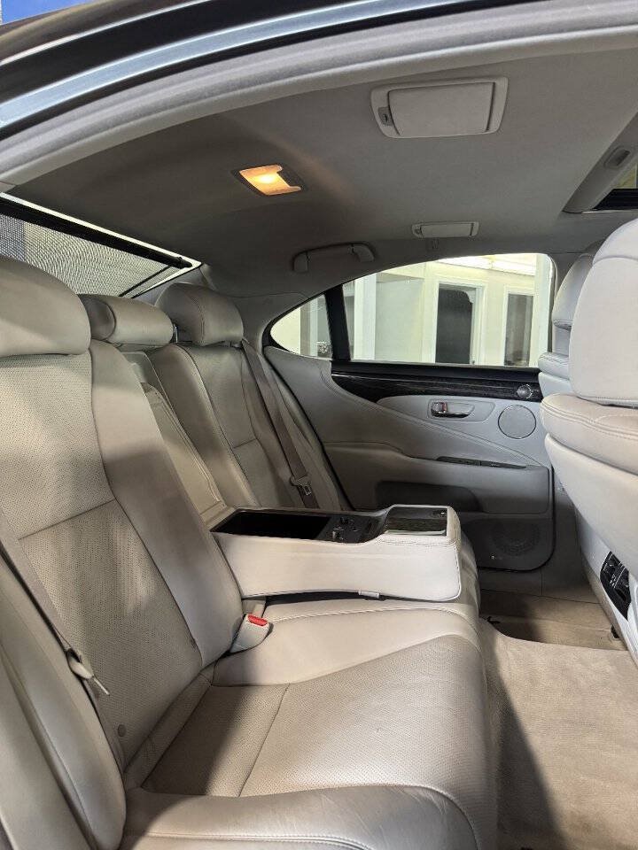 Used 2008 Lexus LS 460 RWD image 6