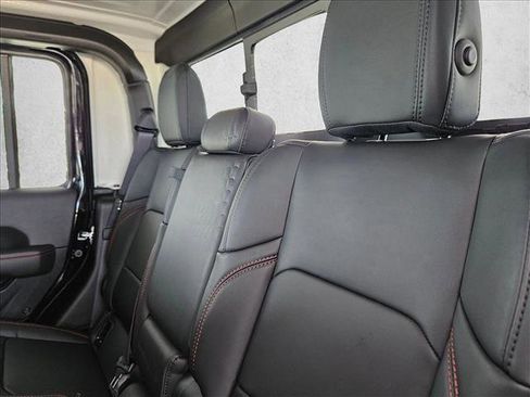 New 2025 Jeep Gladiator Rubicon w/ Convenience Group image 16