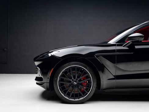 Used 2022 Aston Martin DBX AWD/4WD image 19