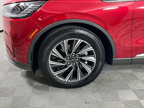 Used 2025 Lincoln Aviator 2WD image 29