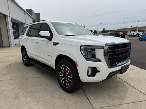 Used 2024 GMC Yukon AT4 AWD/4WD image 3