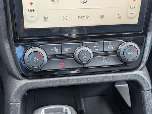 New 2025 Ford Ranger Lariat w/ FX4 Off-Road Package image 28