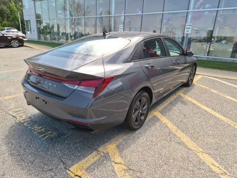 Used 2023 Hyundai Elantra SEL w/ Cargo Package FWD image 8