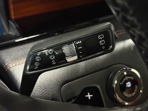 Used 2021 Lincoln Navigator Reserve w/ Luxury Package AWD/4WD image 29