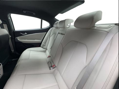 Used 2025 Genesis G70 2.5T AWD/4WD image 24