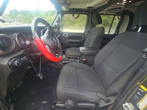 Used 2021 Jeep Gladiator Willys image 7