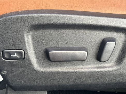 Used 2019 Toyota Highlander Limited image 9