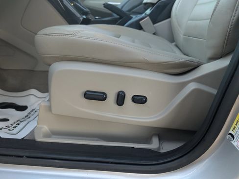 Used 2015 Ford Escape Titanium FWD image 10