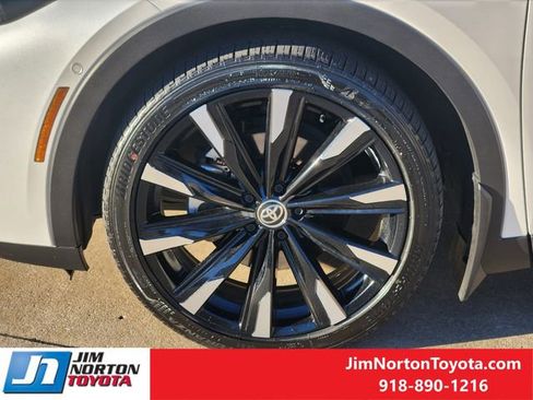 Used 2025 Toyota Crown Platinum image 13