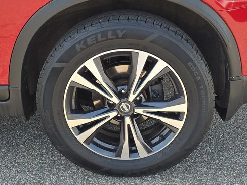 Used 2017 Nissan Rogue SL FWD image 37