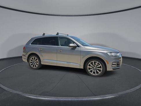 Used 2017 Audi Q7 3.0T Premium Plus w/ Premium Plus Package AWD/4WD image 2