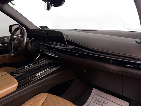 Used 2022 Cadillac Escalade ESV Premium Luxury image 34