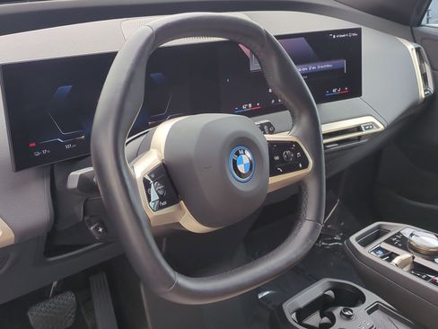 Used 2024 BMW iX xDrive50 w/ Sport Package AWD/4WD image 18