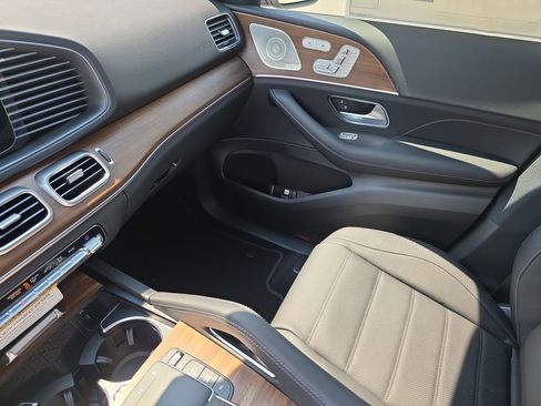 New 2026 Mercedes-Benz GLE 580 4MATIC image 19