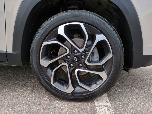 Used 2026 Chevrolet Trax RS w/ Driver Confidence Package FWD image 11