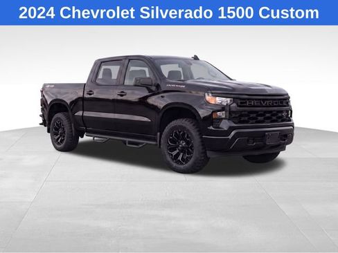 Used 2024 Chevrolet Silverado 1500 Custom AWD/4WD image 2