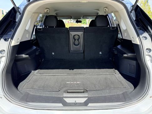 Used 2017 Nissan Rogue S image 13