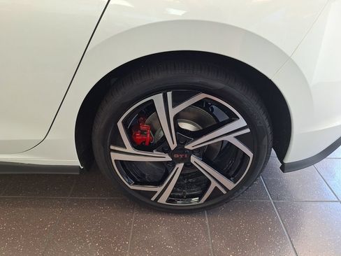 New 2026 Volkswagen GTI SE FWD image 16